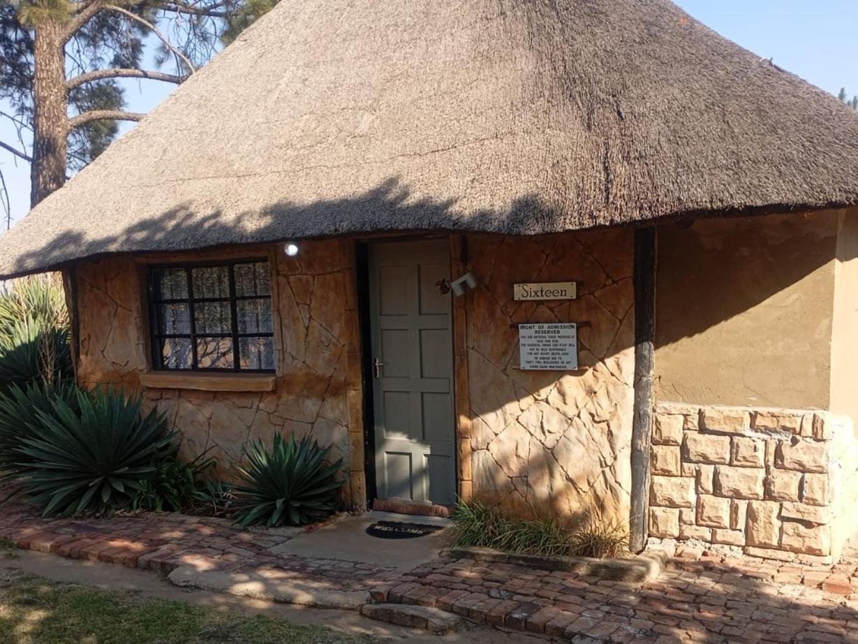 Matlapeng Country Estate Hotel Vanderbijlpark Exterior photo